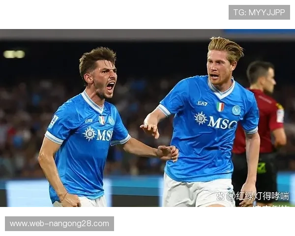 那不勒斯主场2-0击败卡拉巴克，马拉多纳球场保持强势